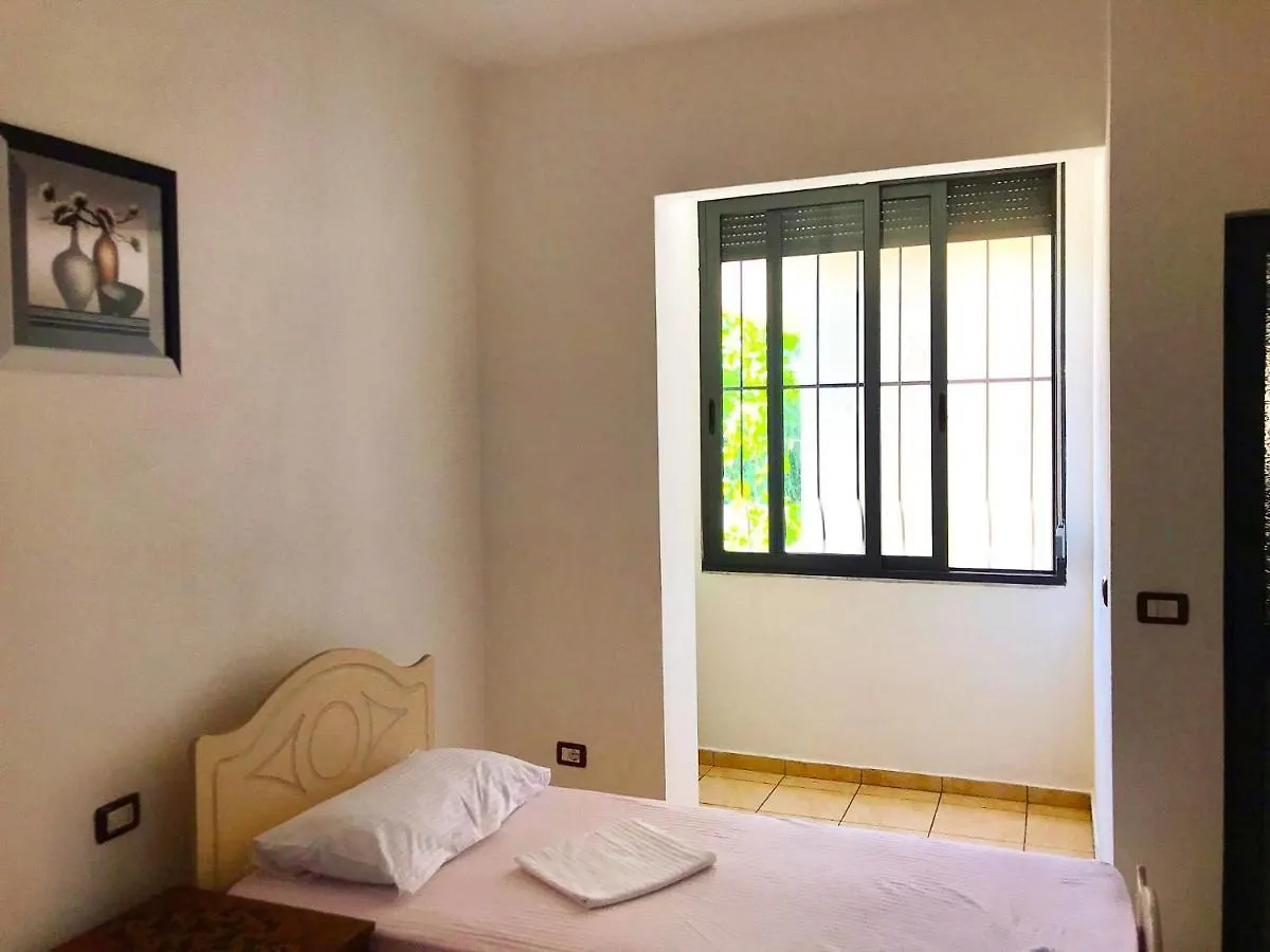 Vila Aliaj Deluxe Apartment With 2 Rooms & 2 Baths And Garden View Durres