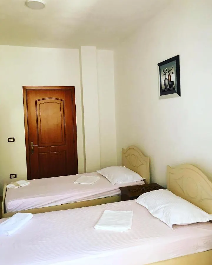Vila Aliaj Deluxe Apartment With 2 Rooms & 2 Baths And Garden View Durres