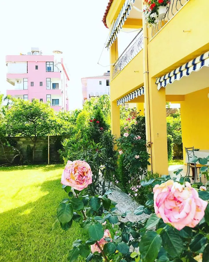 Vila Aliaj Deluxe Apartment With 2 Rooms & 2 Baths And Garden View Durres